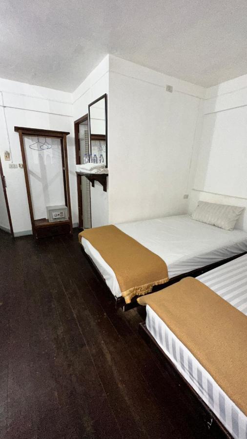Relax Guest House Patong Luaran gambar