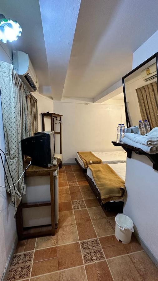 Relax Guest House Patong Luaran gambar