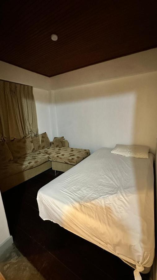 Relax Guest House Patong Luaran gambar