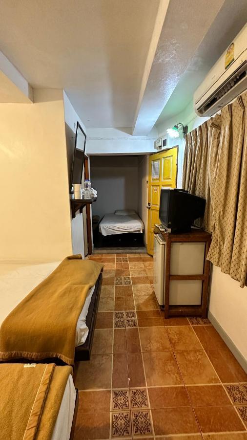 Relax Guest House Patong Luaran gambar